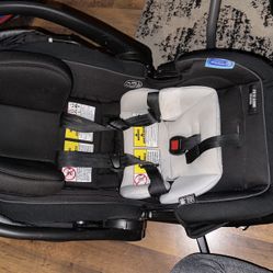 Graco Snugride 35 DLX infant Car Seat