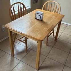 Dinning Table With 2 Chairs 