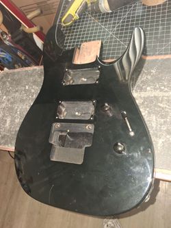 Jackson Dinky Dk2 body........$100