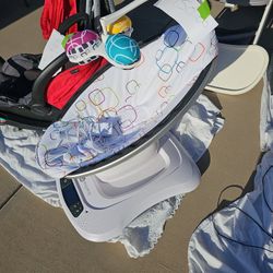 4 Moms Mamaroo Swing