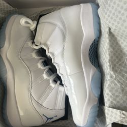 Jordan 11 White Legend Blue