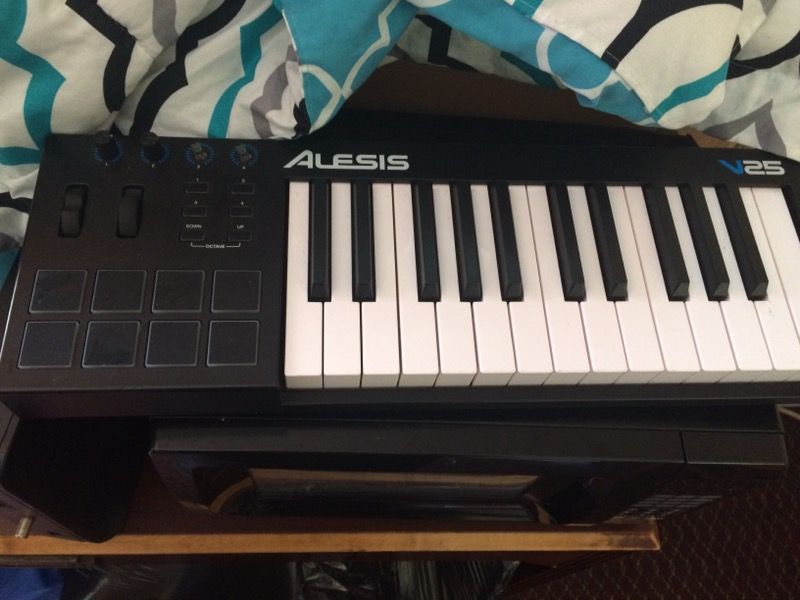 Alesis v25 midi