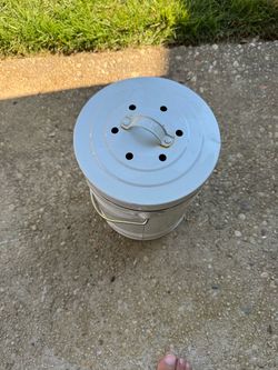 Metal Compost Bin with Vented Lid