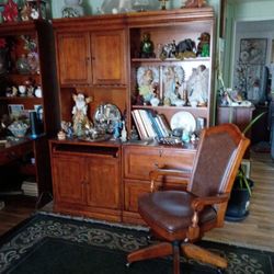 Beautiful Cherry Wood Desk Set