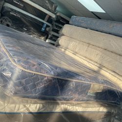 Queen Mattress And Box Springs 