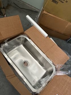 New stainless steel kitchen Sterling sink