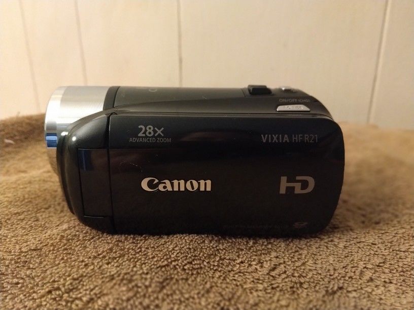 Canon Vixia HF R21 32GB HD Camcorder