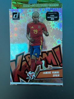 DONRUSS ROAD TO THE WORLD CUP LAMINE YAMAL OVERSIZED KABOOM