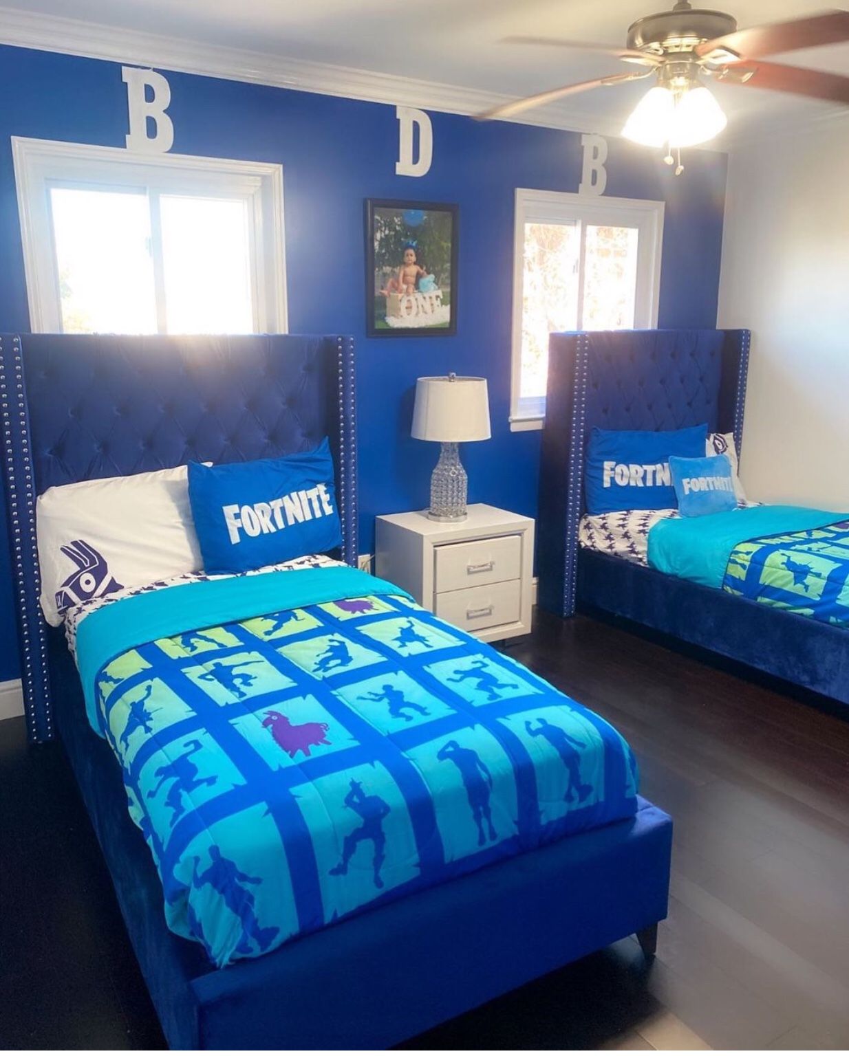 Navy White Pink Green  Black  Gray Velvet ( Twin Full Queen and King Bed Frame