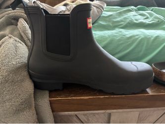Hunter women’s rain booties