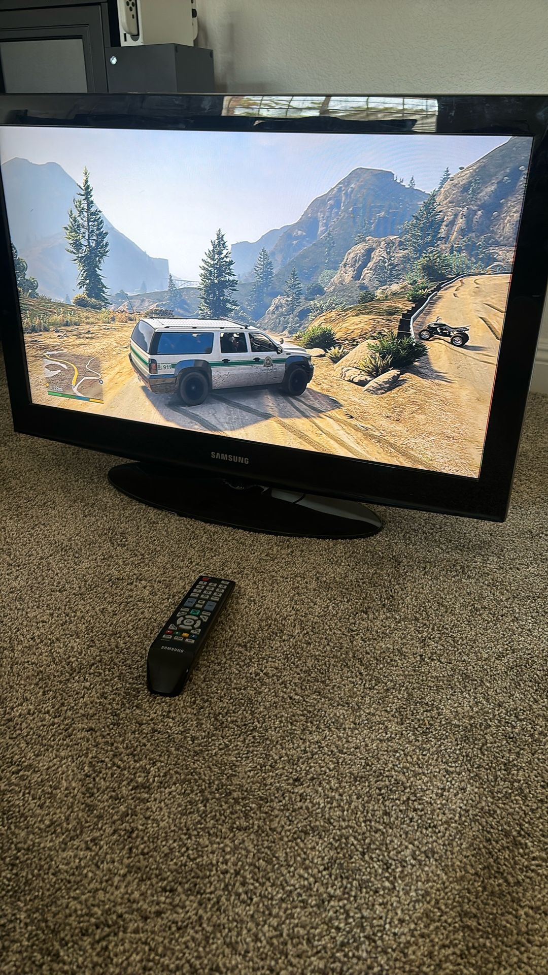32 Inch Samsung TV