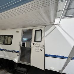 2001 Weekend Warrior Toy Hauler