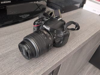 Nikon Camera D5100