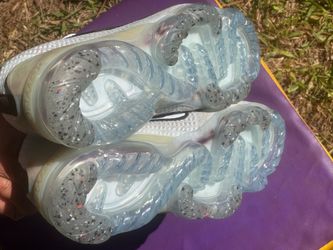 Nike Air VaporMax 2021 FK sneakers, featuring a textured white Flyknit
