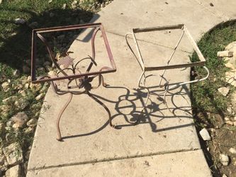 Plant holders tables