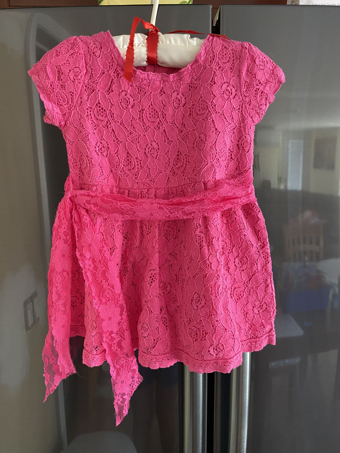Baby clothes size 18 m-24m-2T Guess 