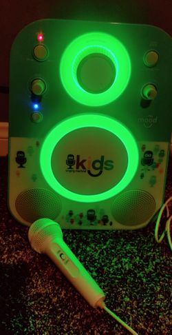 Karaoke Machine, Bluetooth Capadible, Includes Microphone 