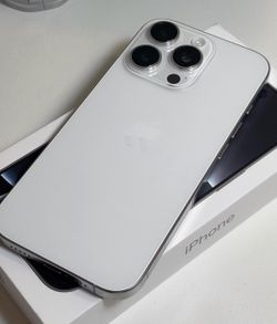 White iPhone 16 PRO