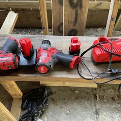 m12 milwaukee impact drill set