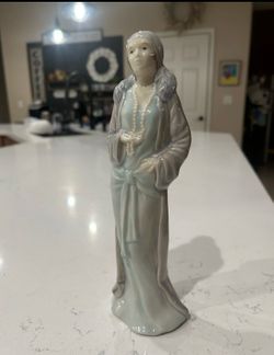 Ceramic Woman Figurine Fur Collar Pearl Necklace Glossy White Gray Blue