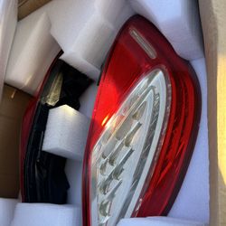 2010 Porsche Panamera headlights
