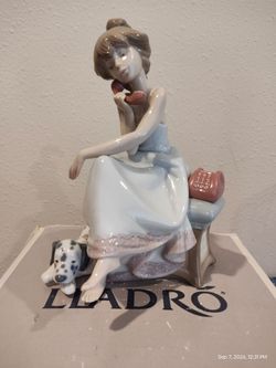 Lladró Porcelain Figurine  12310