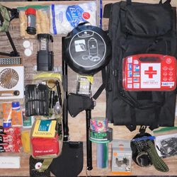 Bug Out Survival Bag With More Than 500 Items