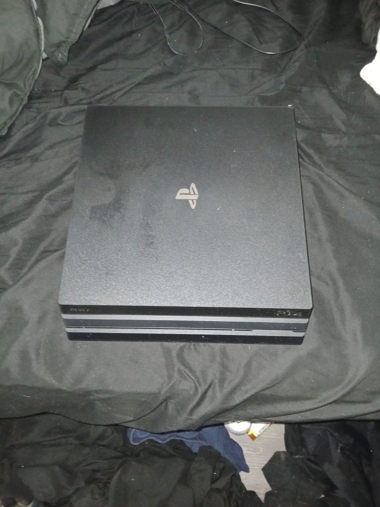 PS4 PRO 