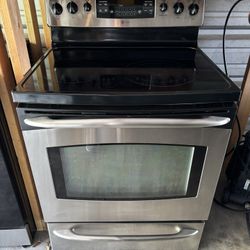 DELIVERY FREE - GE Oven 