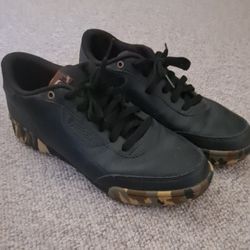 Camo Reeboks Size 9.5