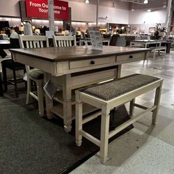 [OM] 🟪 Only $45 initial then take it home 🏡 Brand New Bolanburg Dining Set