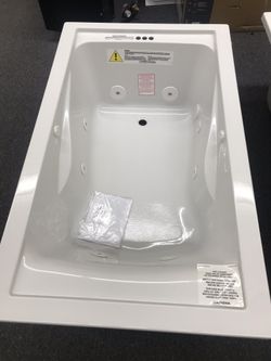 Jacuzzi tub