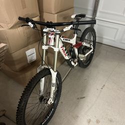 Trek Downhill MTB
