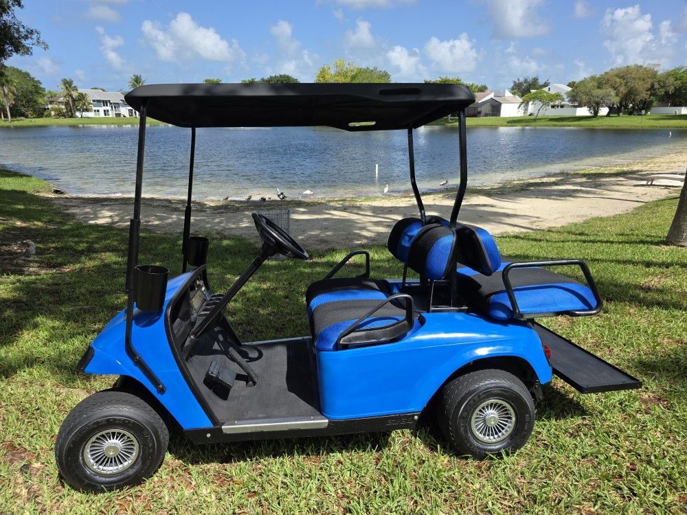 GOLF CART EZGO PDS 4 SEATERS GREAT CONDITION READY TO RIDE CHARGER INCLUDED