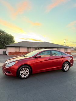 Hyundai sonata GLS 2012