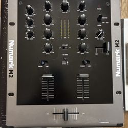 NUMARK M2 scratch Mixer. 