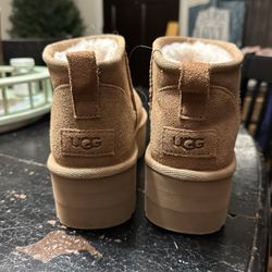 ultra Mini Size 8 Platform Ugg