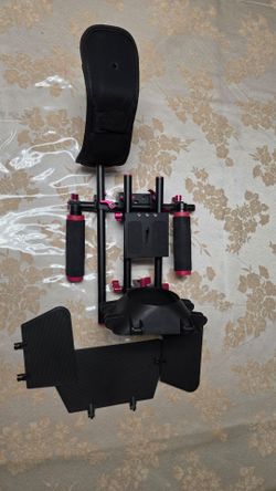 NEEWER DSLR Camera Shoulder Rig w/ Matte Box - Like New