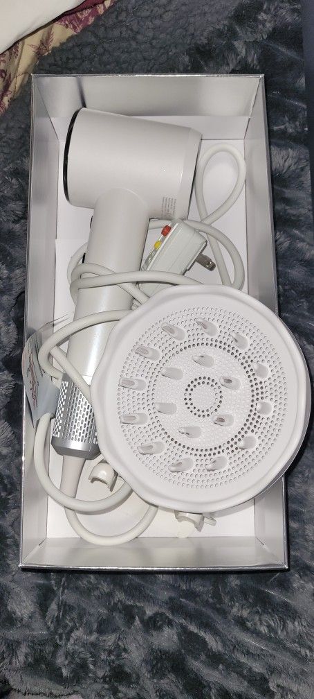Brand NEW blow dryer