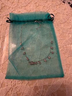 Beautiful Crystal Dangling Necklace!!!!