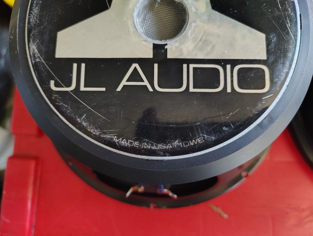 JL Audio 10" W6