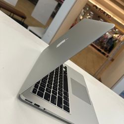 MacBook Air 13 Inch 2017 Laptop - Pay $1 DOWN AVAILABLE - NO CREDIT NEEDED