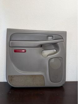 Yukon Denali Xl LR door panel