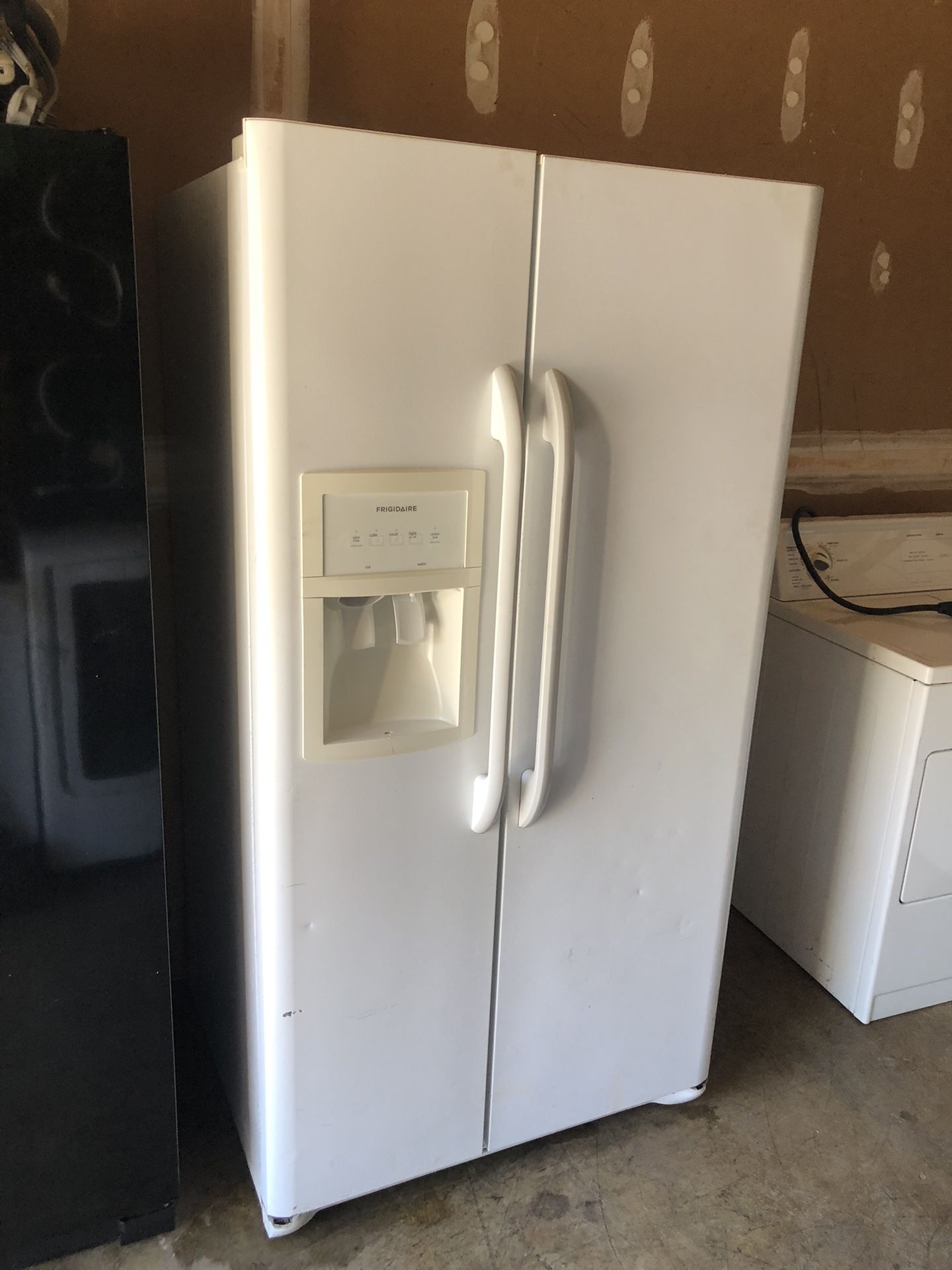 Frigidaire Double Door Refrigerator