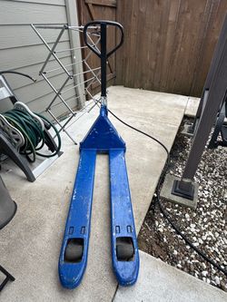 Pallet jack