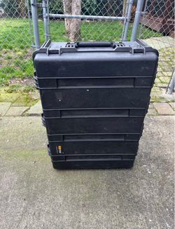 Pelican Large Hard Case with Wheels