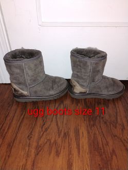 Girls boots