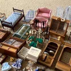 Collection Of Miniature House Furniture/items