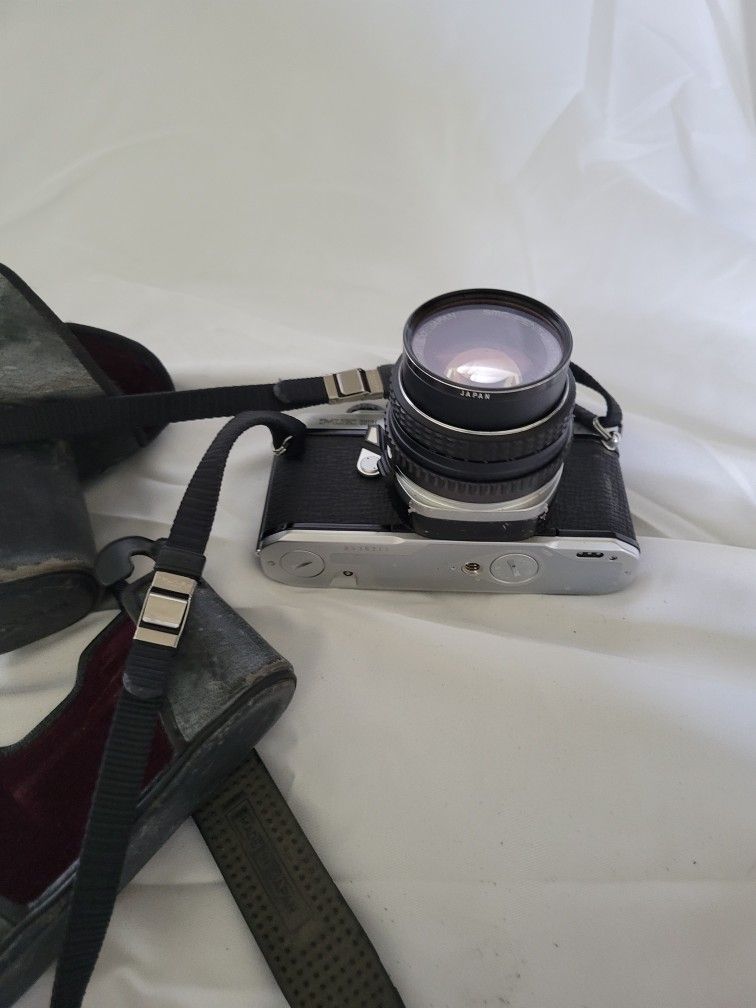 Vintage Mamlya/Sekor 500 DTL Camera