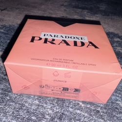 Prada Paradoxe Eau de Parfum